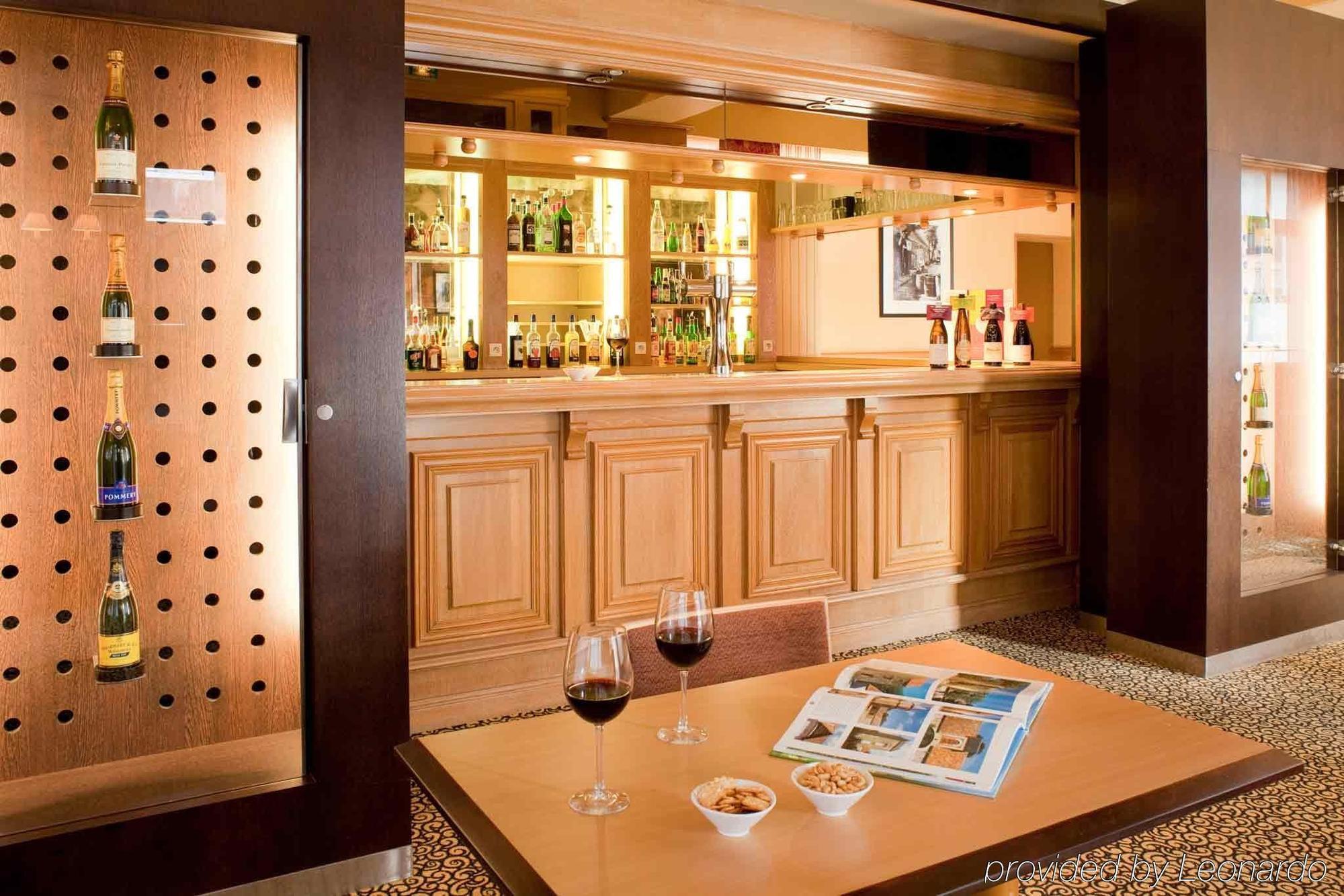Mercure Calais Centre 餐厅 照片
